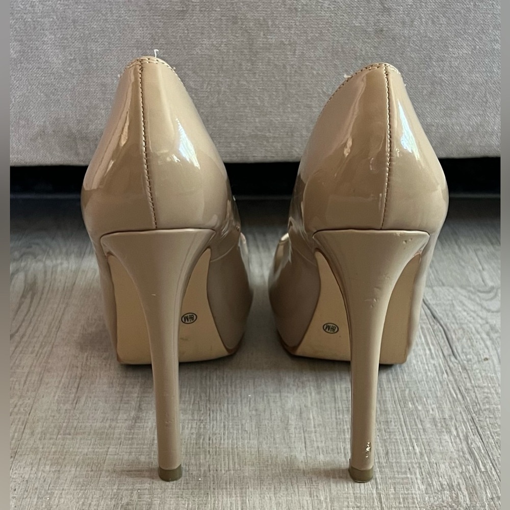 Chinese Laundry Platform Pump Heels - Picture 4 of 7